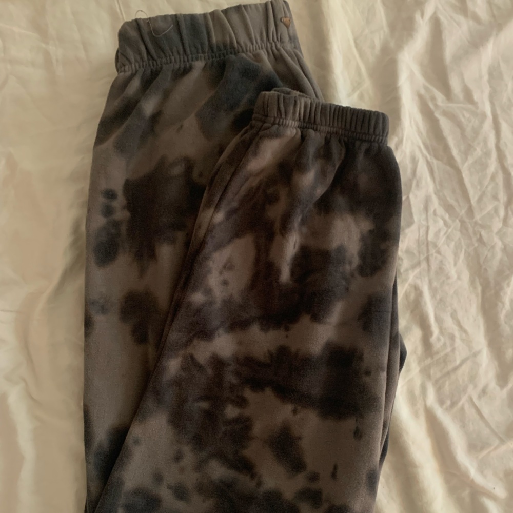 LA hearts tie dye sweatpants